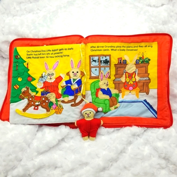Vintage Little Rabbit's Christmas Red Cloth Zipper Book - Picture 8 of 10